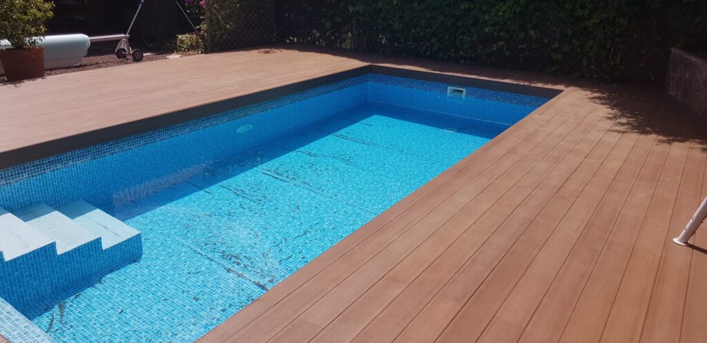 Instalación de tarima de madera con rastrel de aluminio en San Sebastián de los Reyes